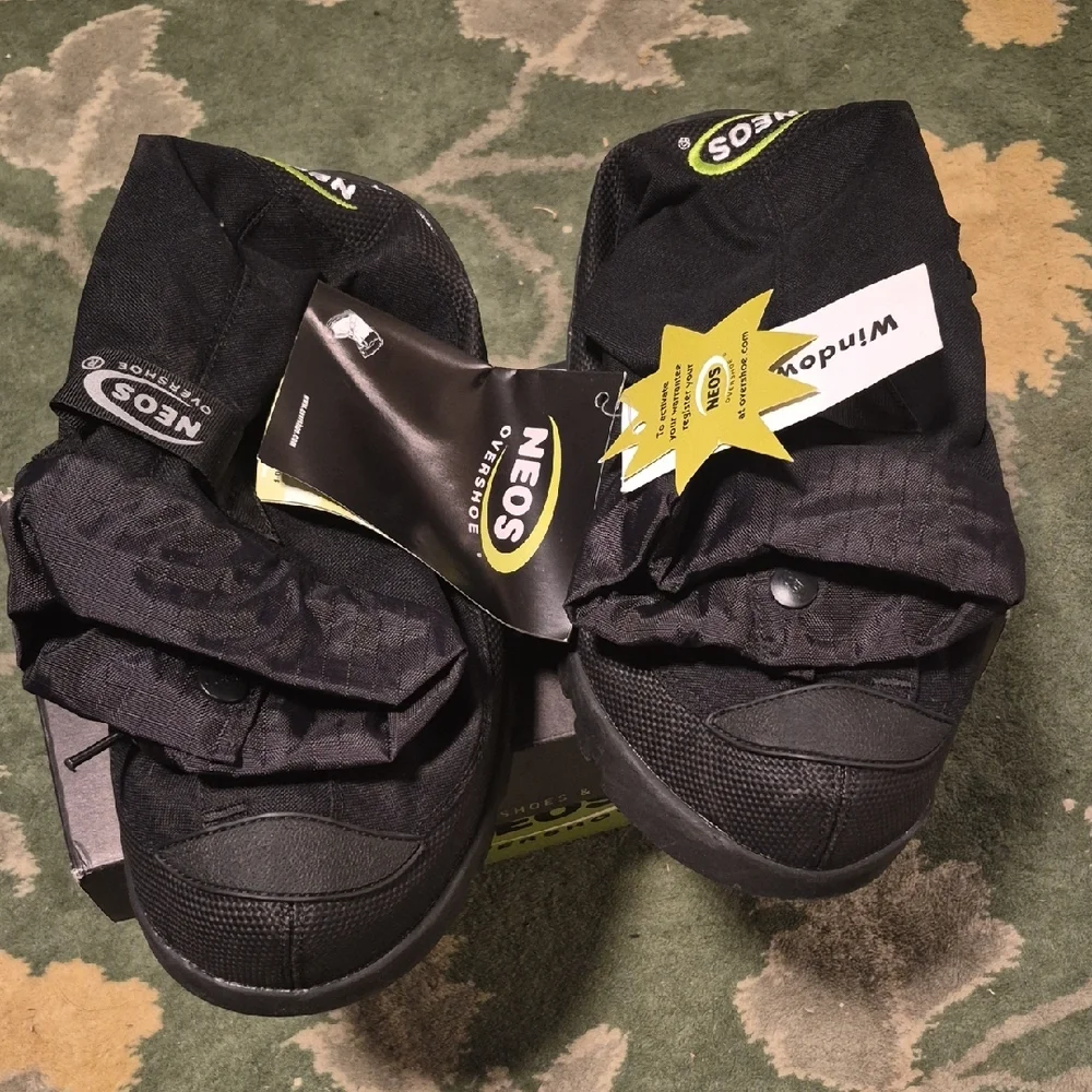 eos Men’s Black Rain & Snow Overshoe Boots